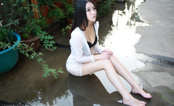 XiuRen No.017 MOON嘉依