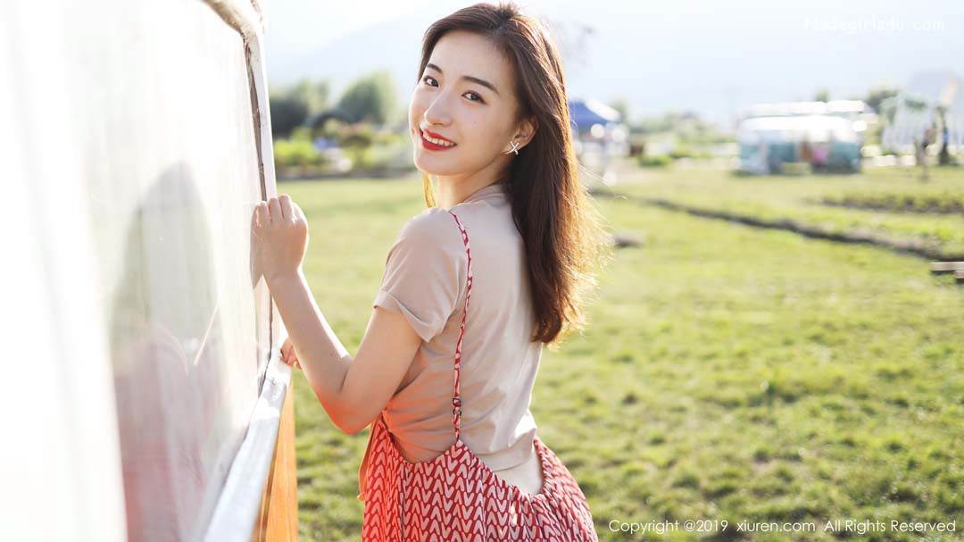 XiuRen No.1718 艺儿拿铁 (Yi Er)